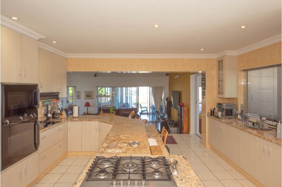 6 Bedroom Property for Sale in Humerail Eastern Cape